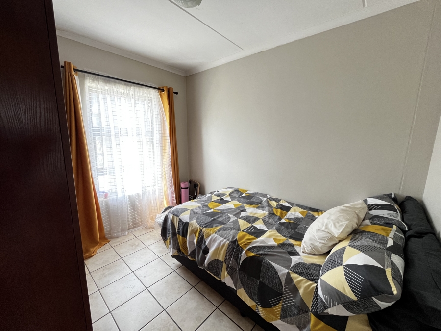 To Let 2 Bedroom Property for Rent in Burgundy Estate Western Cape